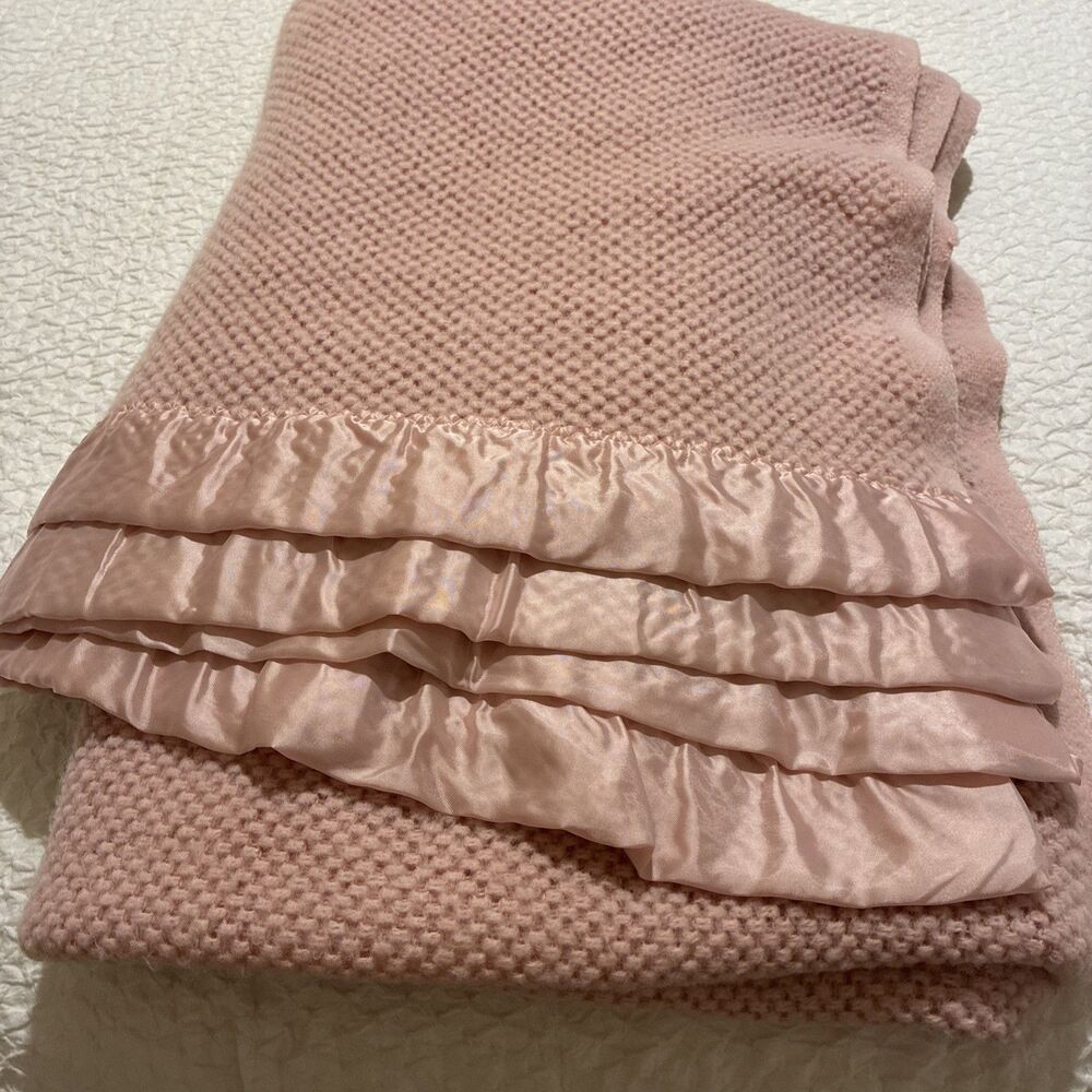 Vtg Waffle Weave Pink Blanket Satin Trim 62 X 86” Twin  1 piece